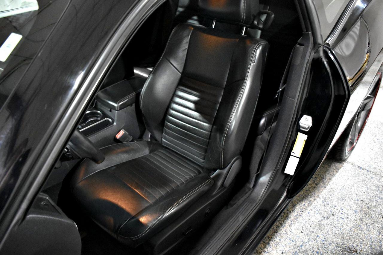 Used 2013 Dodge Challenger SXT image 15