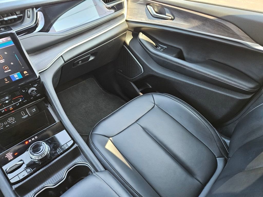 Used 2023 Jeep Grand Cherokee 4WD 4xe image 15