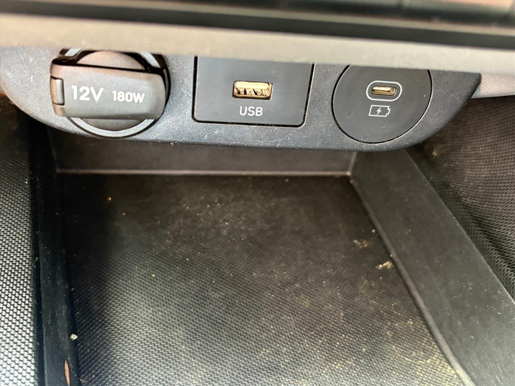 Used 2024 Hyundai Elantra SE FWD image 19