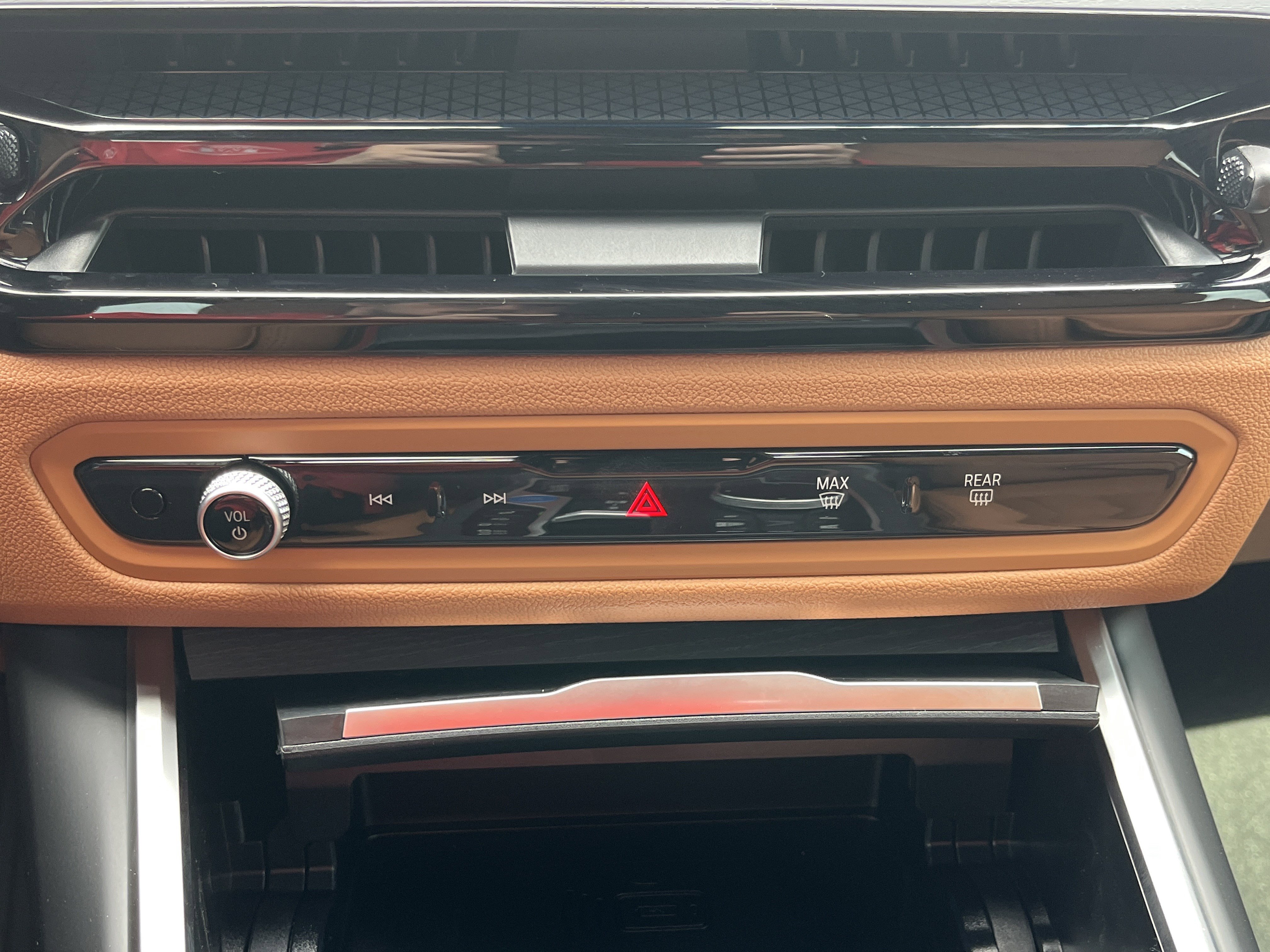 New 2026 BMW i4 eDrive40 w/ Premium Package RWD image 5