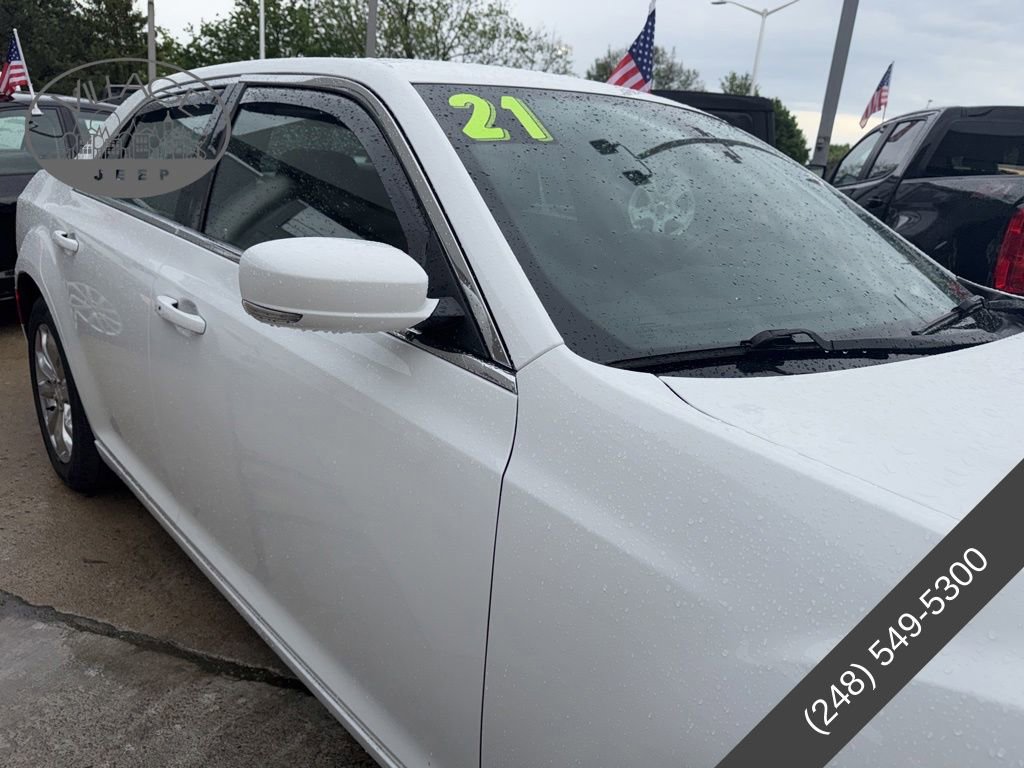 Used 2021 Chrysler 300 Touring L AWD/4WD image 2
