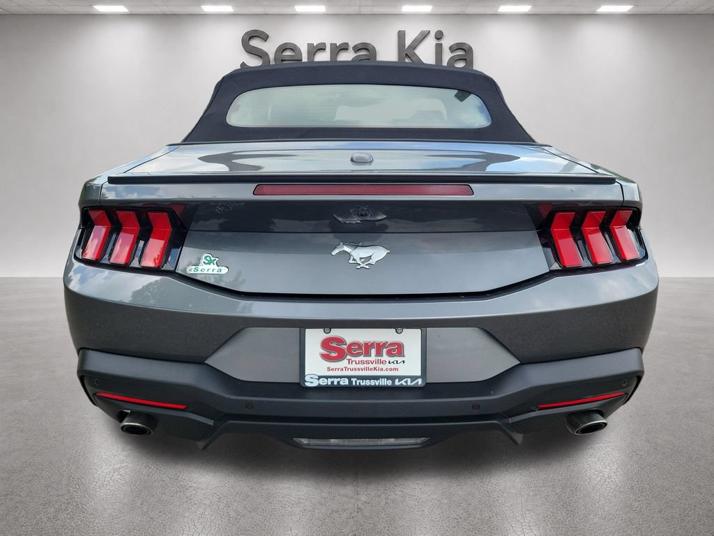 Used 2025 Ford Mustang Premium RWD image 4