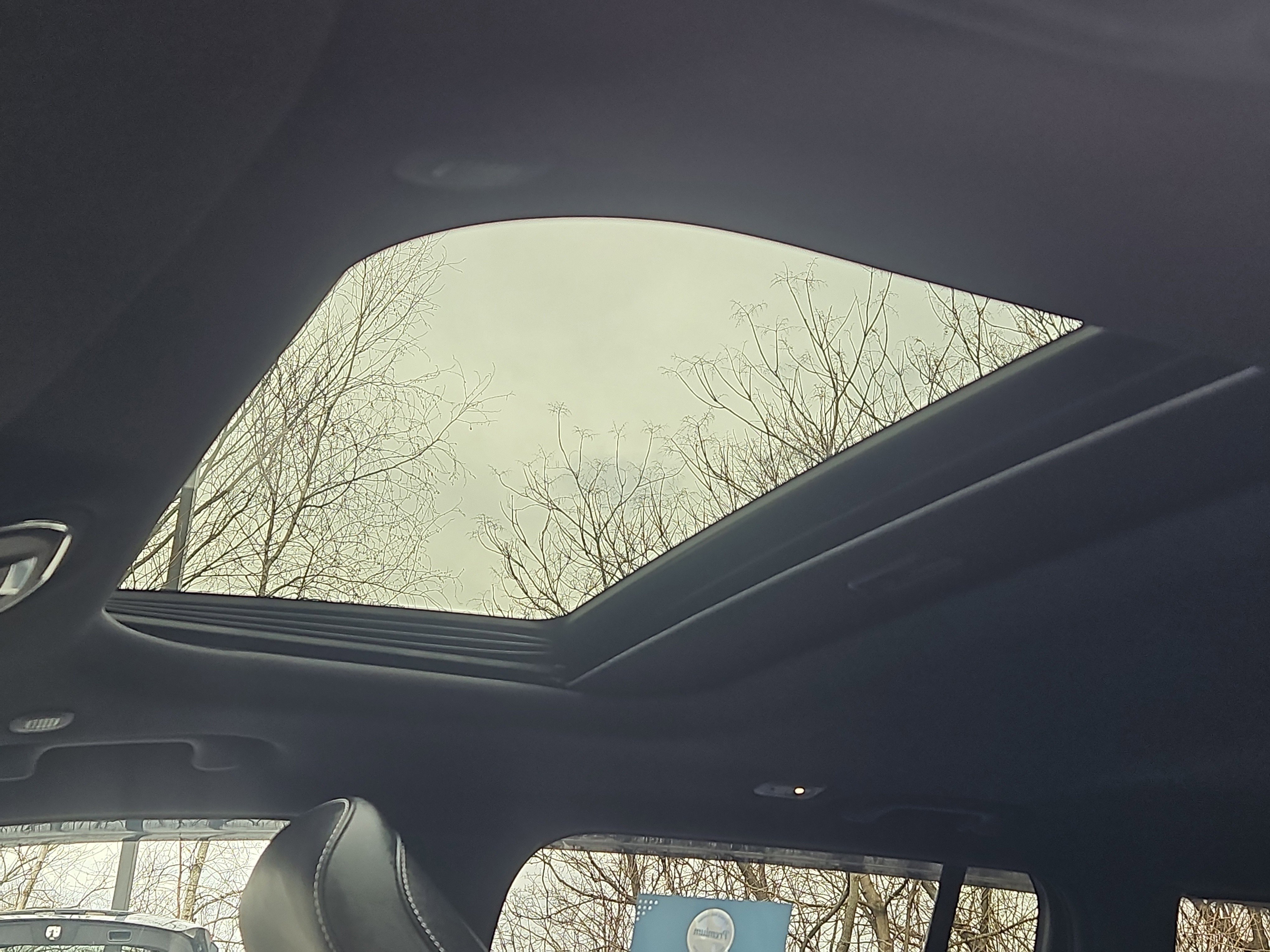 Used 2025 Jeep Grand Cherokee Altitude image 8