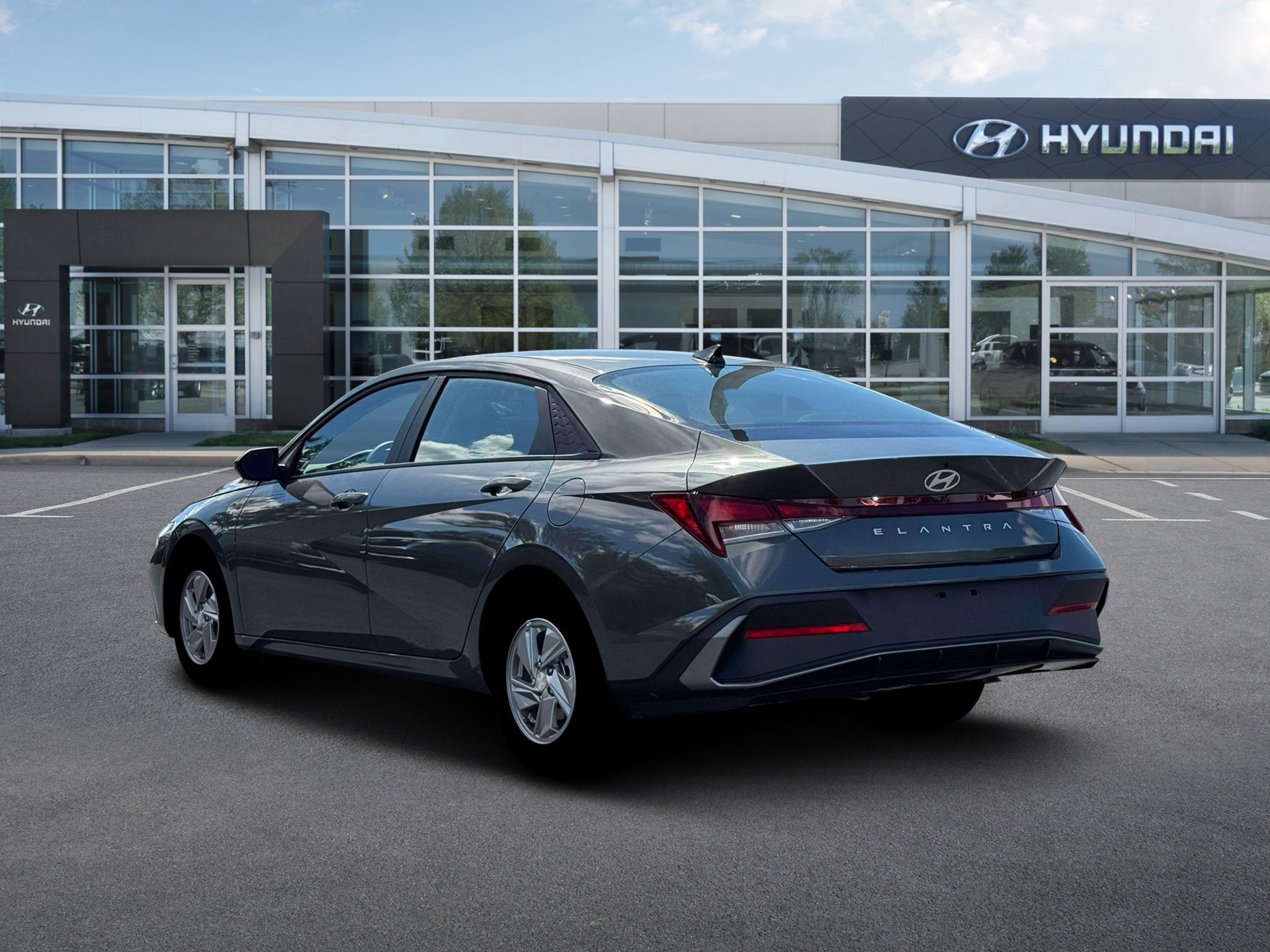 New 2026 Hyundai Elantra SE FWD image 5