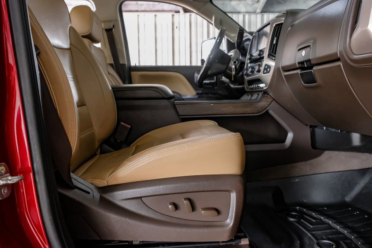 Used 2019 GMC Sierra 3500 Denali w/ Duramax Plus Package AWD/4WD image 31