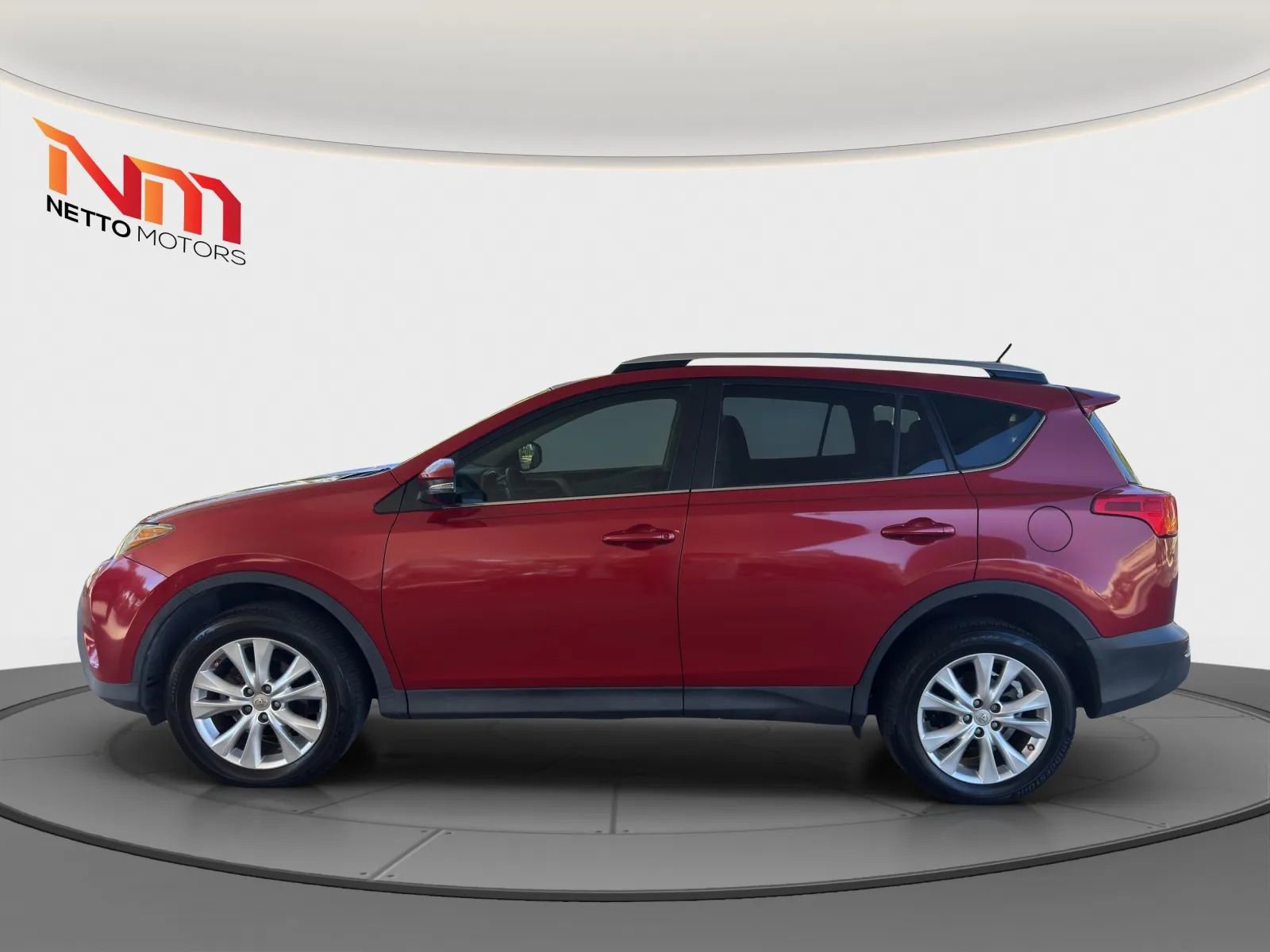 Used 2015 Toyota RAV4 Limited FWD image 2