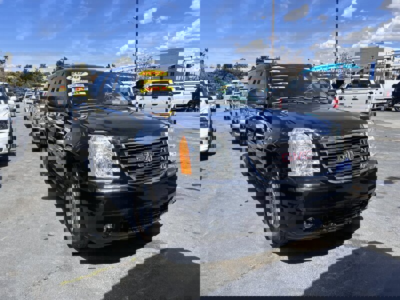 Used 2007 GMC Yukon SLT w/ SLT Preferred Equipment Group image 3