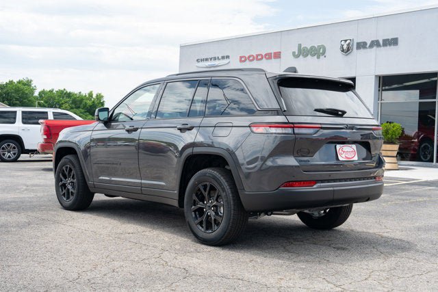 New 2026 Jeep Grand Cherokee Altitude AWD/4WD image 3