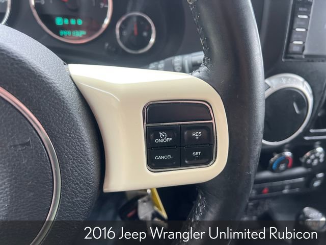 Used 2016 Jeep Wrangler Unlimited Rubicon w/ Connectivity Group image 27