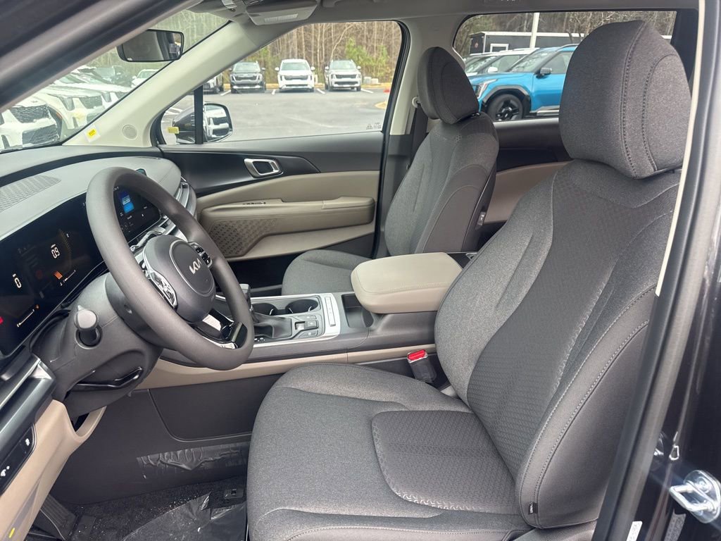 New 2026 Kia Carnival LX image 8