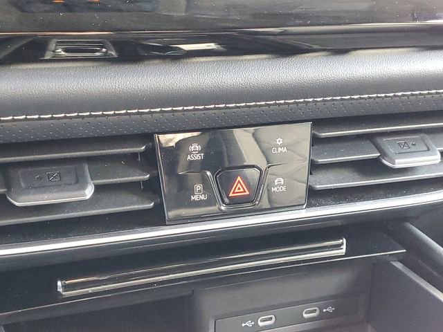 Used 2024 Volkswagen Atlas SE image 26