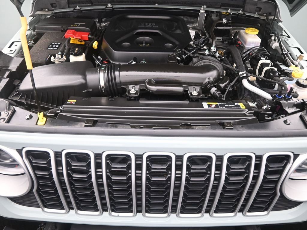 Used 2024 Jeep Wrangler Sahara image 22