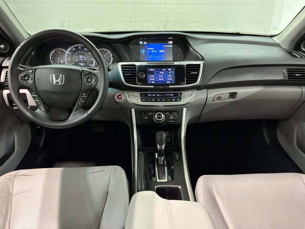 Used 2015 Honda Accord Touring image 6