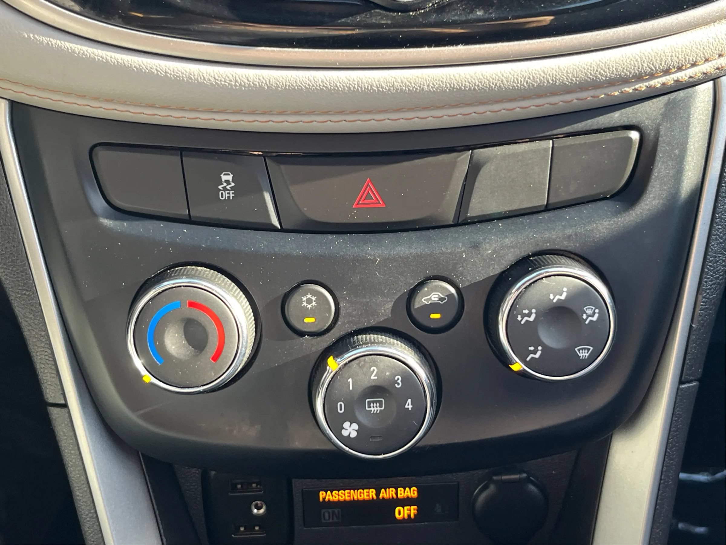 Used 2019 Chevrolet Trax LS FWD image 33
