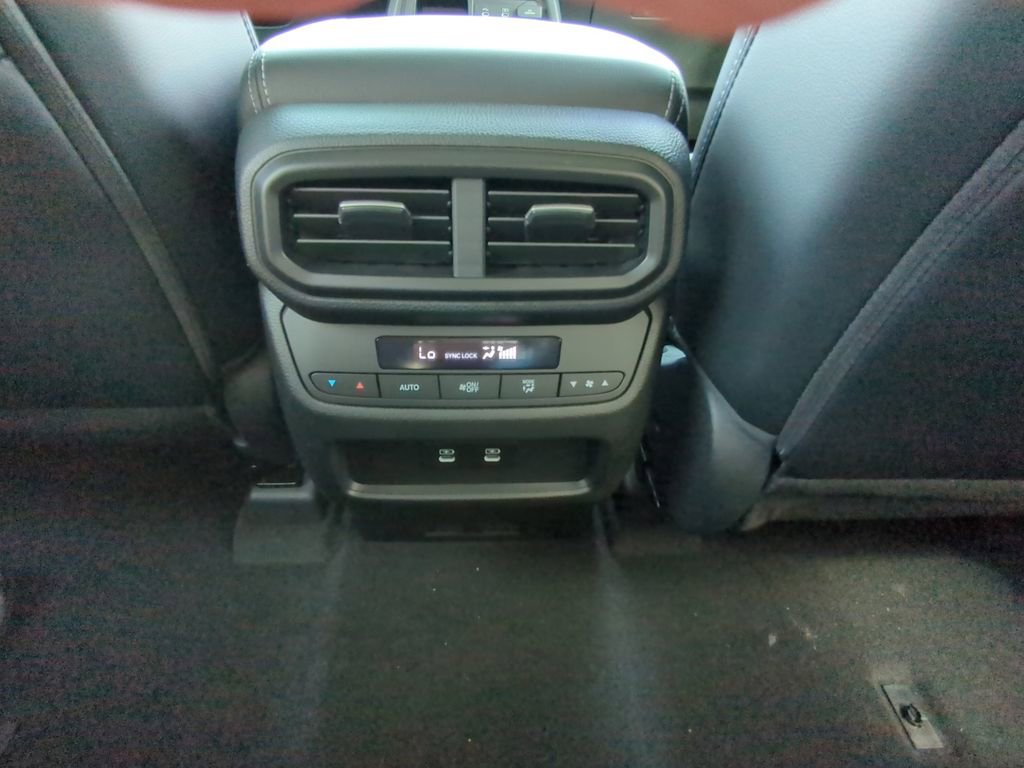 New 2026 Honda Pilot Touring image 12
