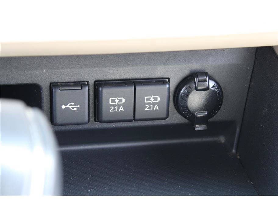 Used 2020 Toyota Highlander Limited AWD/4WD image 29