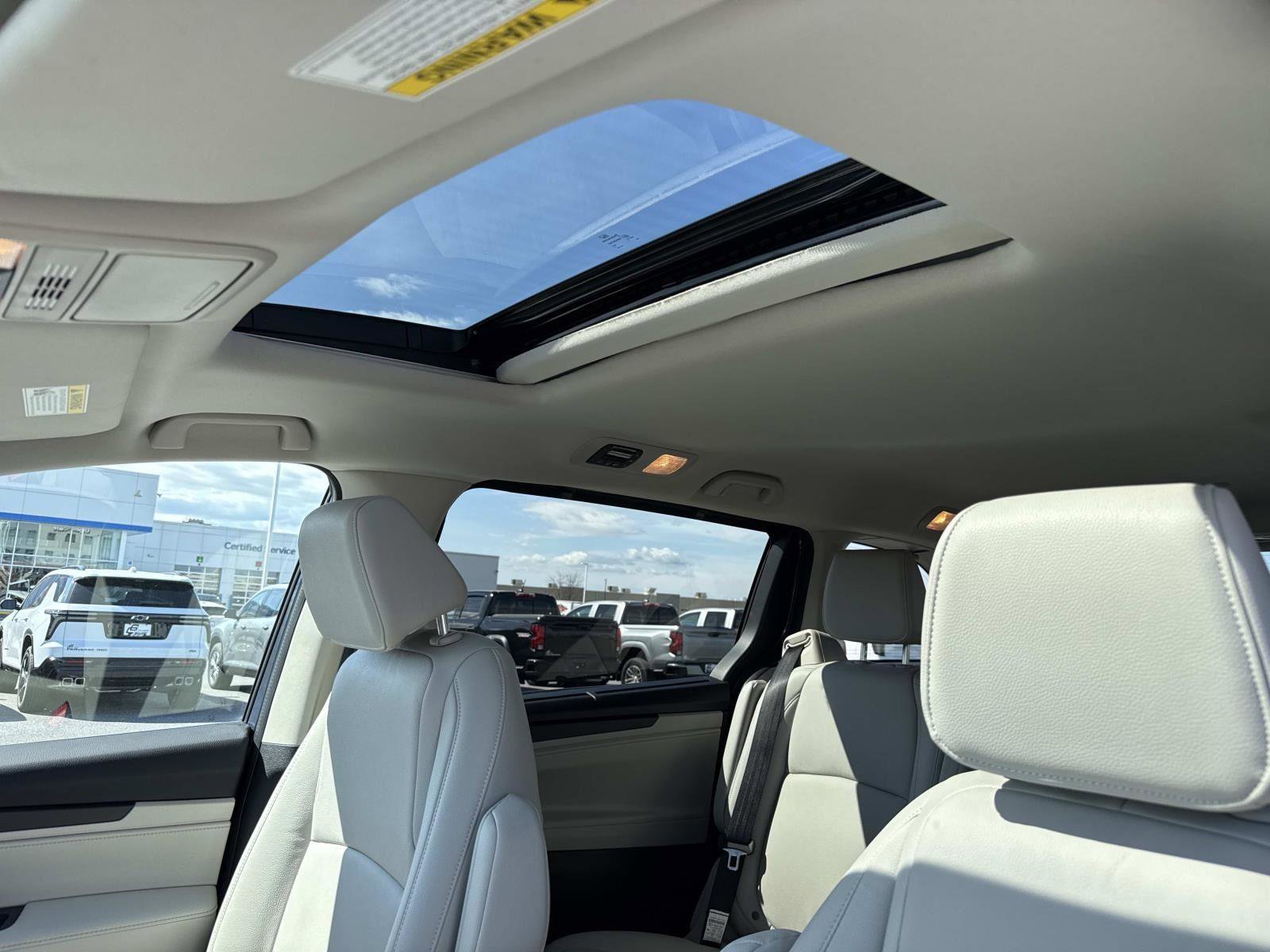 Used 2026 Honda Odyssey EX-L image 3