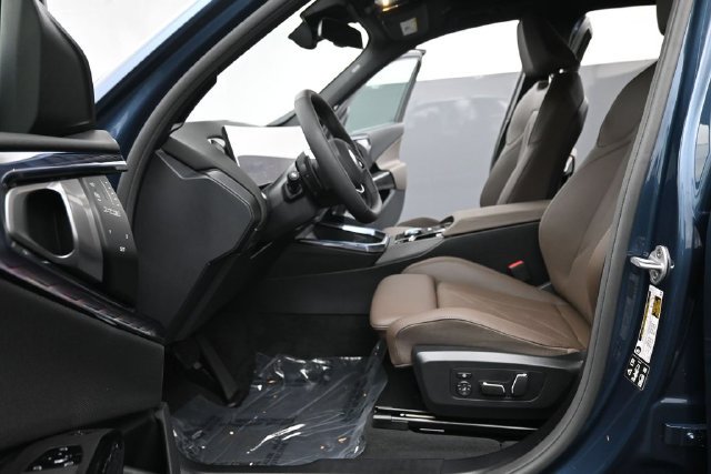 New 2026 BMW X3 xDrive30i w/ Convenience Package AWD/4WD image 17