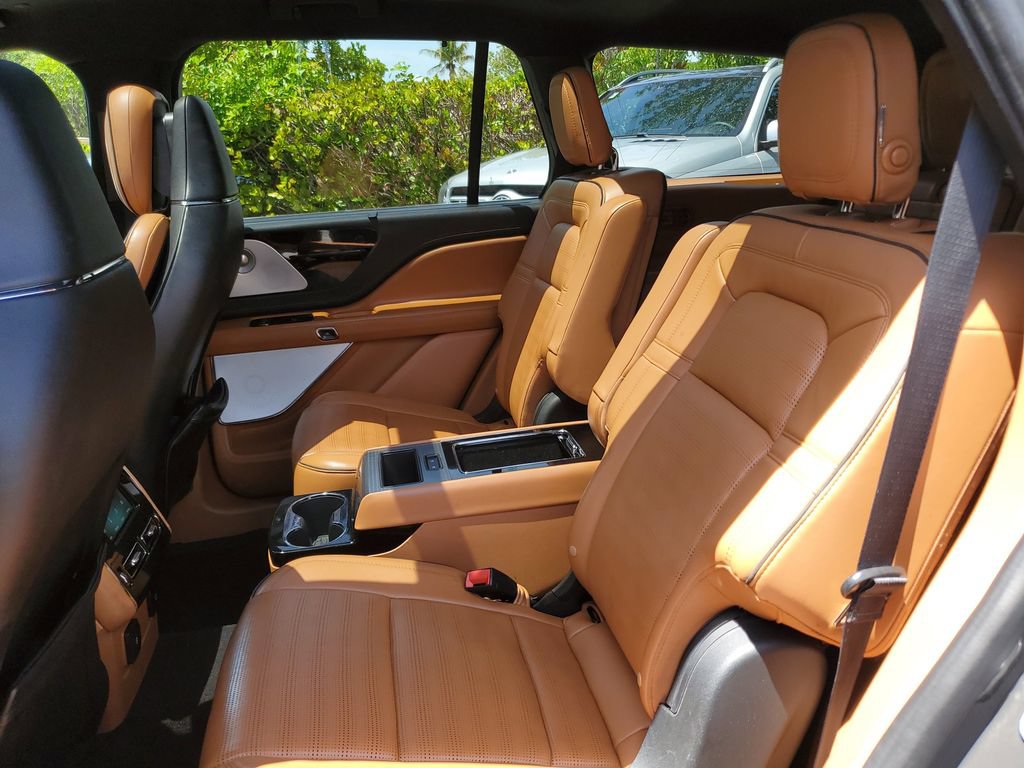 Used 2020 Lincoln Aviator Black Label AWD/4WD image 14