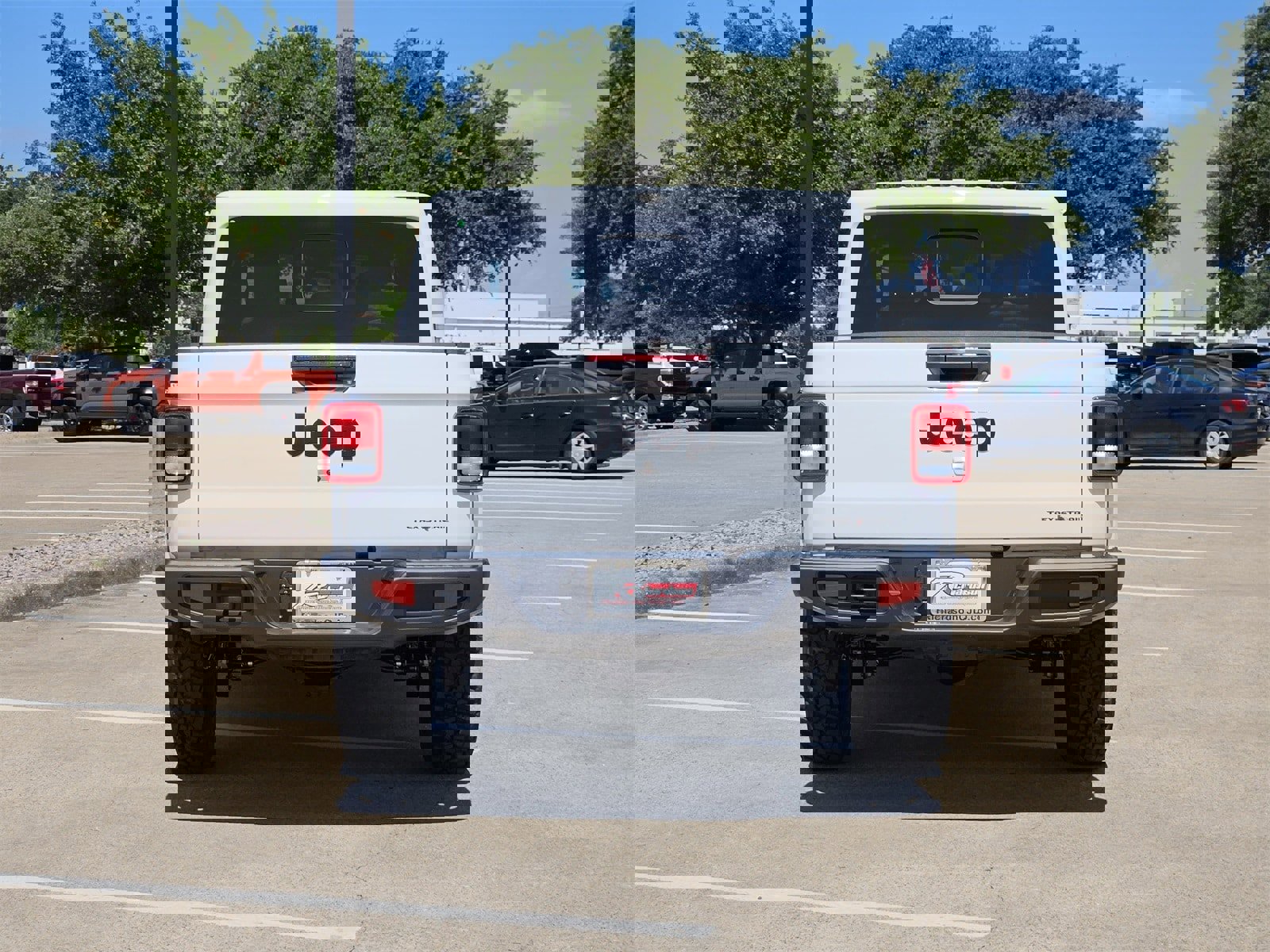 New 2025 Jeep Gladiator Sport image 5