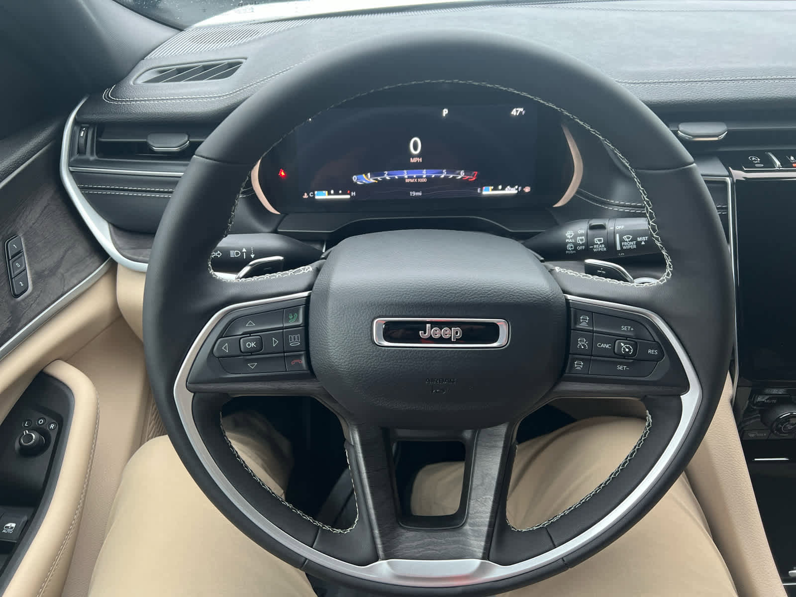 New 2025 Jeep Grand Cherokee Limited image 21