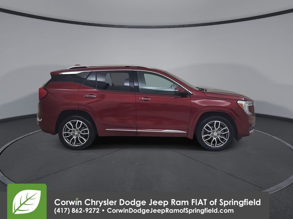 Used 2023 GMC Terrain Denali w/ Denali Premium Package AWD/4WD image 17