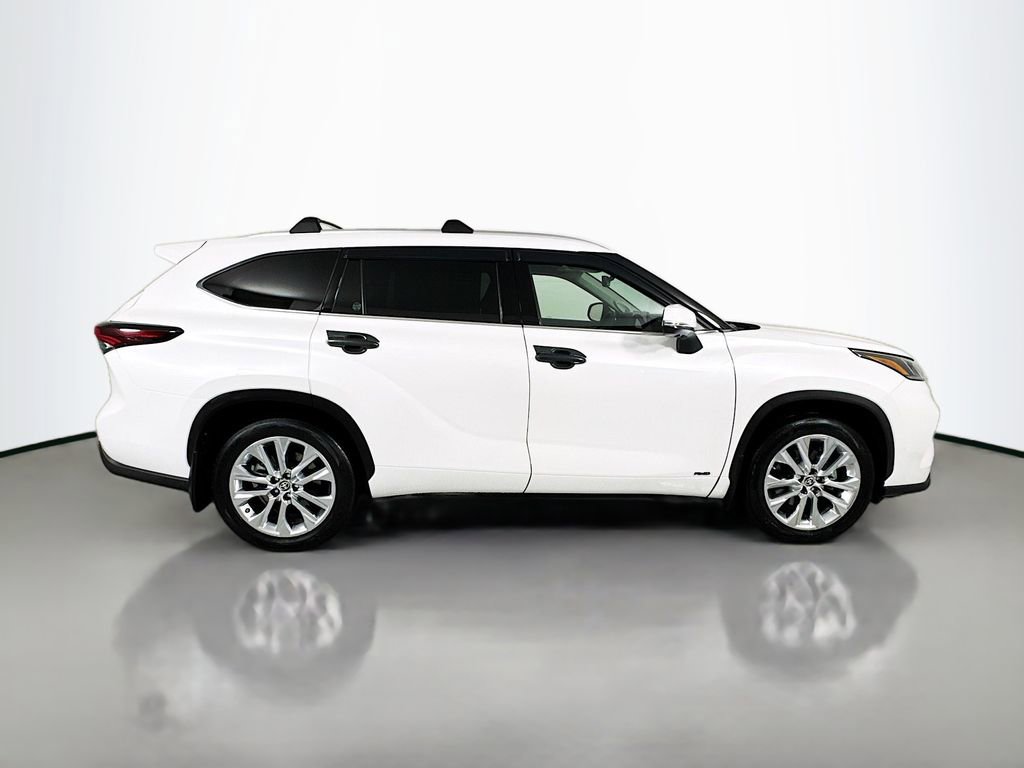 Used 2024 Toyota Highlander Limited AWD/4WD image 7