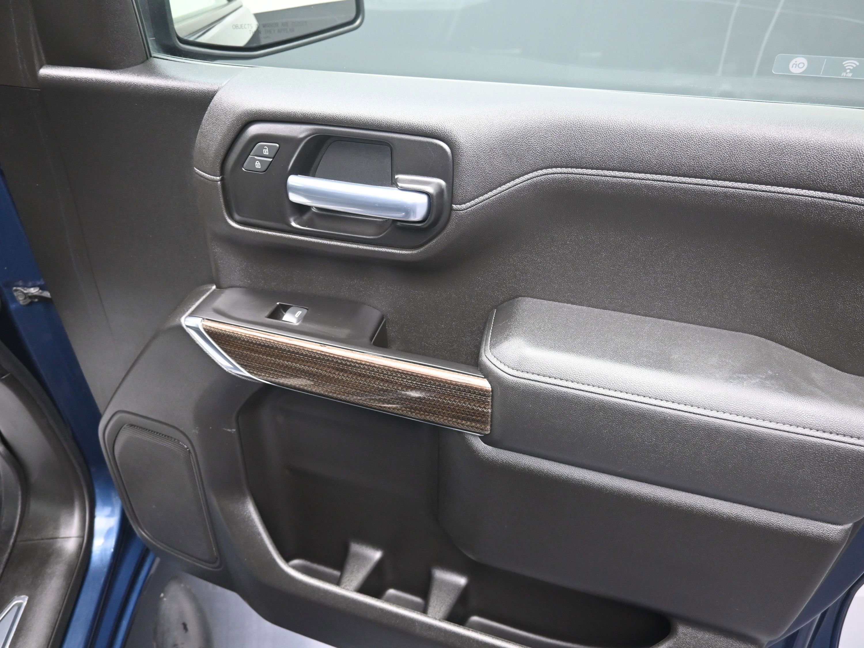 Used 2020 Chevrolet Silverado 1500 LT w/ Convenience Package image 24