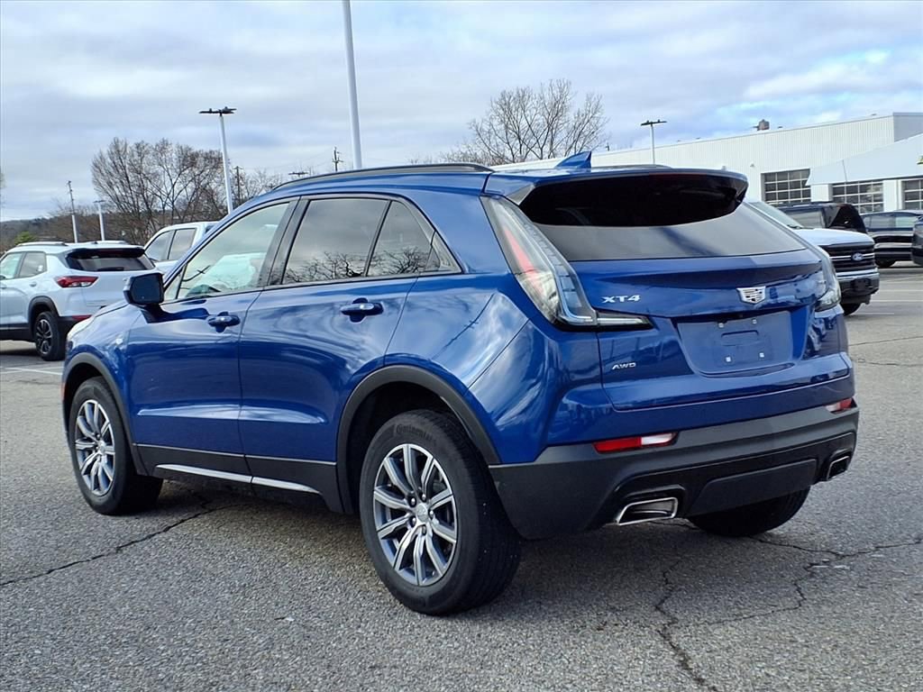Used 2023 Cadillac XT4 Sport w/ Cold Weather Package image 7
