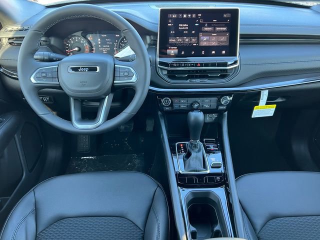 New 2026 Jeep Compass Latitude image 3
