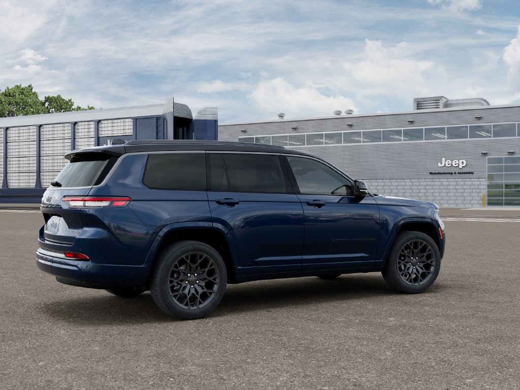 New 2027 Jeep Grand Cherokee L Summit AWD/4WD image 4