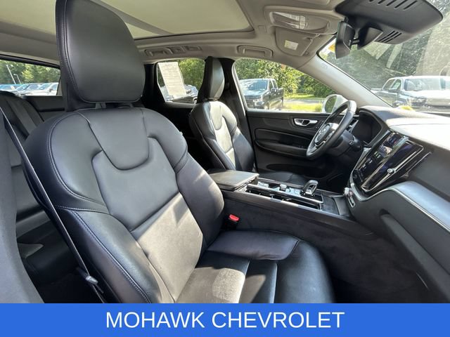 Used 2023 Volvo XC60 B5 Core w/ Climate Package AWD/4WD image 29