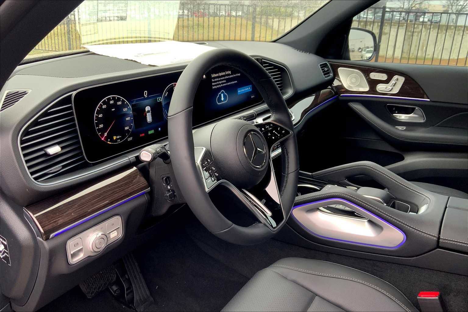 New 2025 Mercedes-Benz GLE 450e GLE 450e image 9