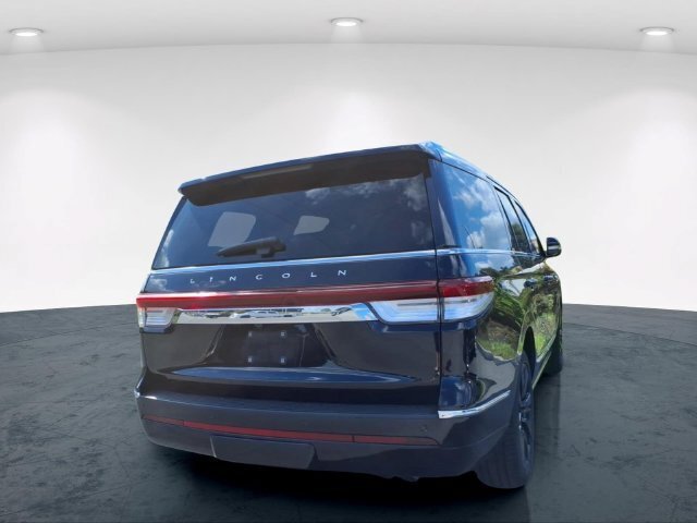 Used 2022 Lincoln Navigator Reserve AWD/4WD image 10