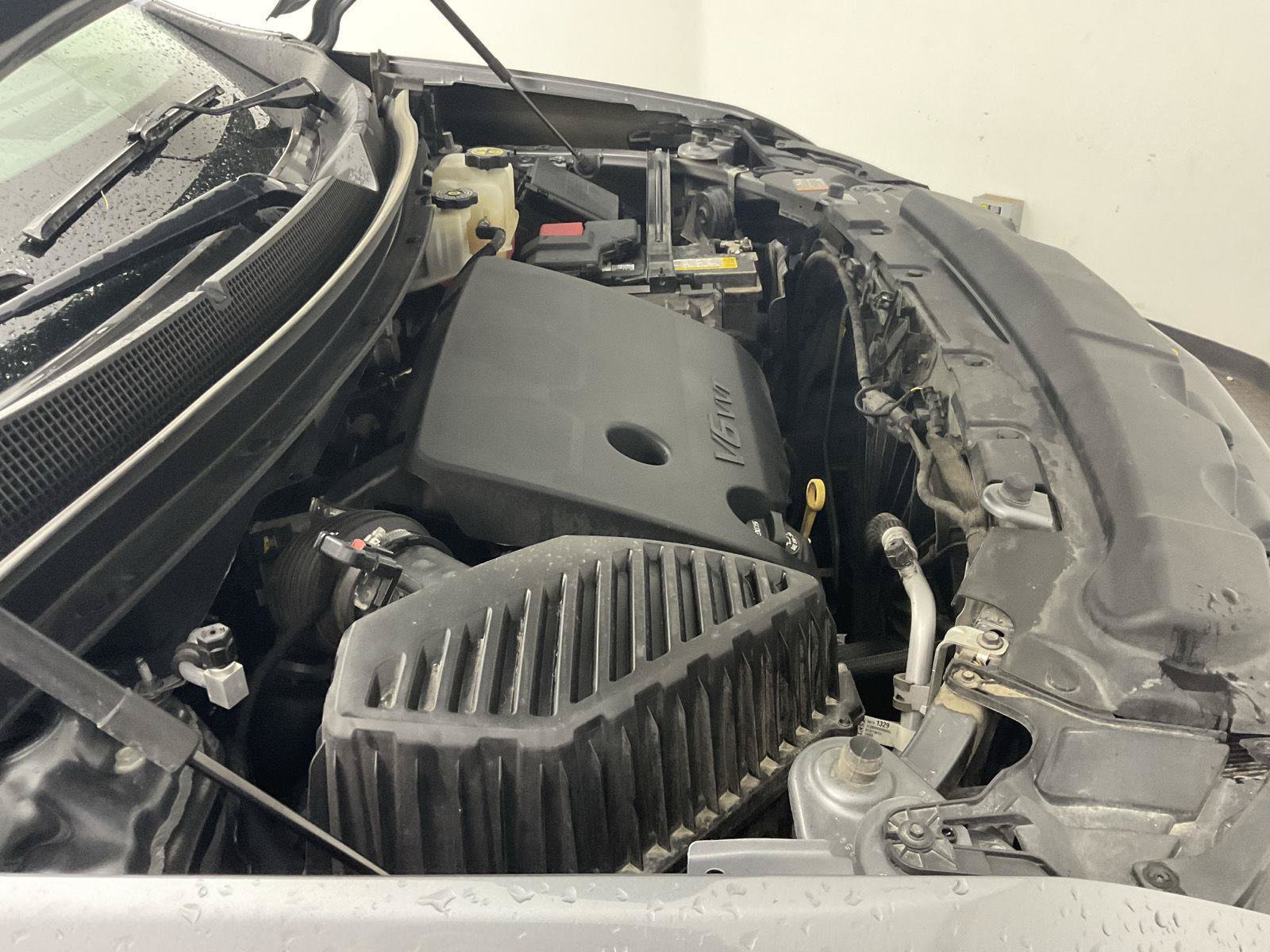 Used 2020 Chevrolet Traverse Premier FWD image 25