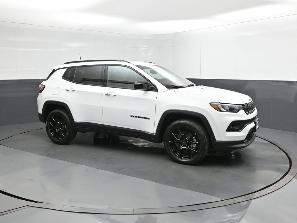 New 2026 Jeep Compass Latitude image 17