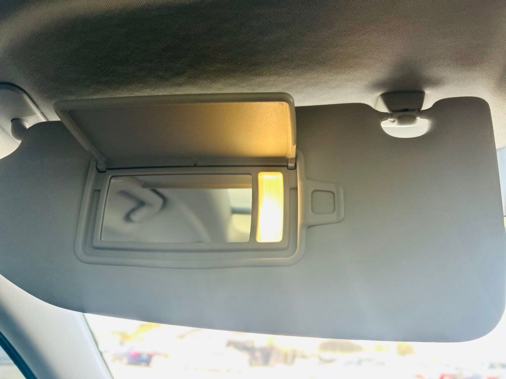 Used 2020 Volvo S60 T5 Momentum image 47