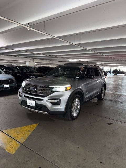 Used 2022 Ford Explorer King Ranch w/ Premium Technology Package image 28