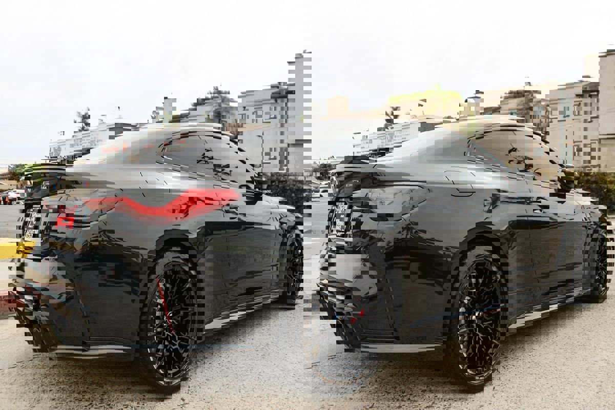 Used 2024 BMW M4 Coupe w/ Executive Package image 5