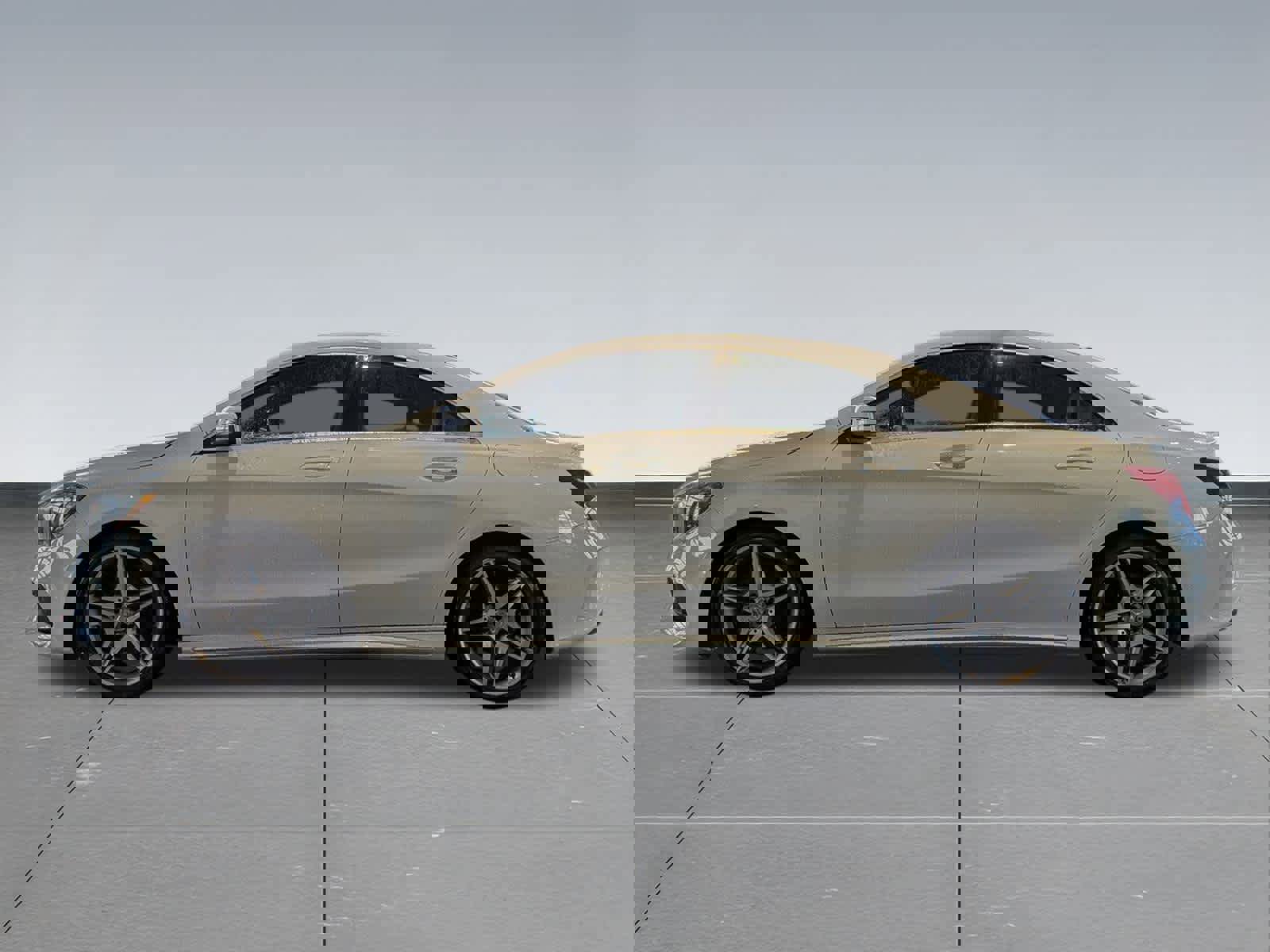 Used 2015 Mercedes-Benz CLA 250 image 3