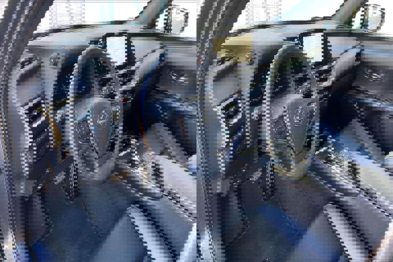 Used 2025 Lexus UX 300h AWD w/ Cold Area Package image 16