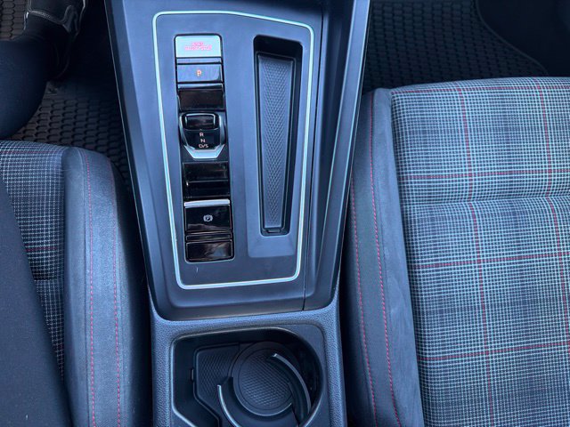 Used 2022 Volkswagen GTI SE FWD image 20