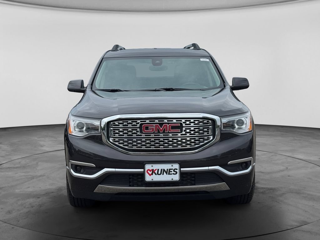 Used 2017 GMC Acadia Denali w/ Technology Package AWD/4WD image 2