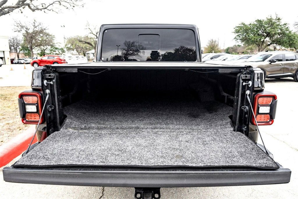 Used 2021 Jeep Gladiator Overland image 30