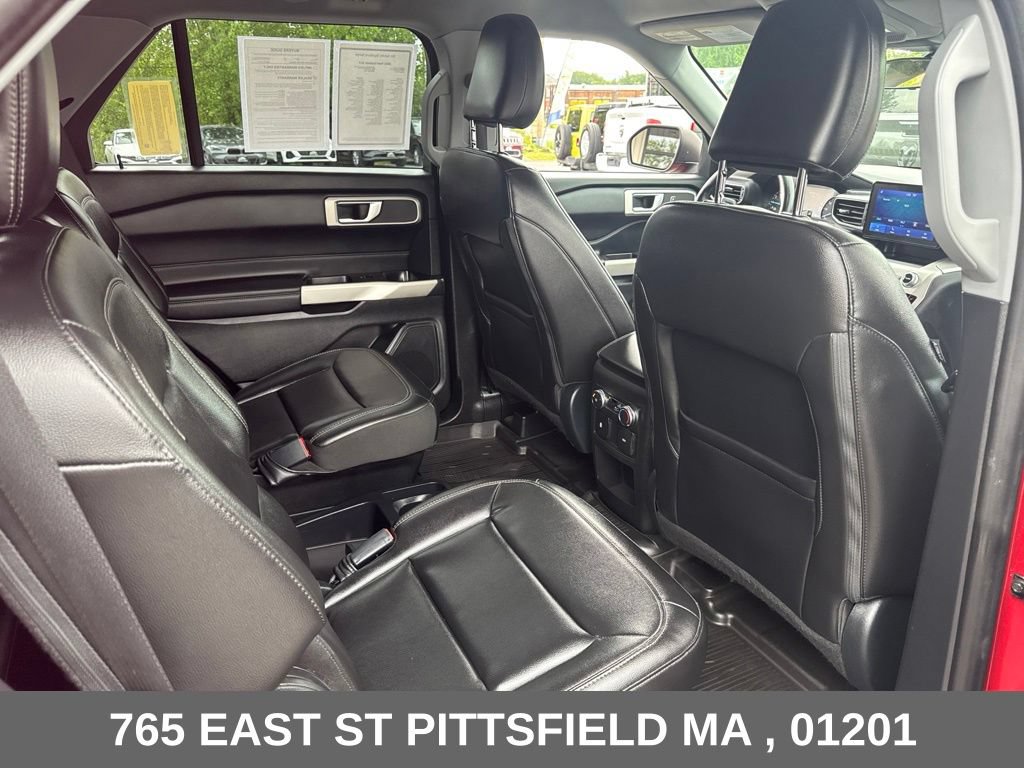 Used 2021 Ford Explorer XLT w/ Equipment Group 202A AWD/4WD image 22