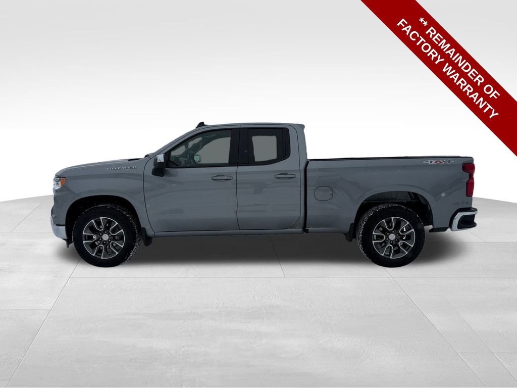 Used 2024 Chevrolet Silverado 1500 LT image 2