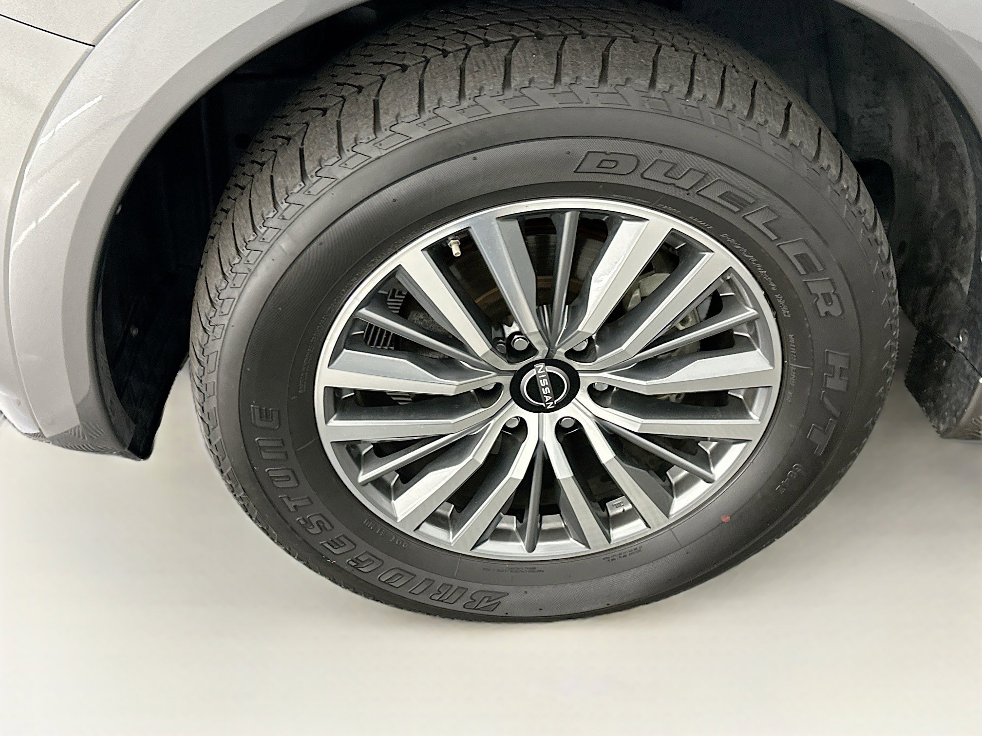 Used 2024 Nissan Armada SL image 11