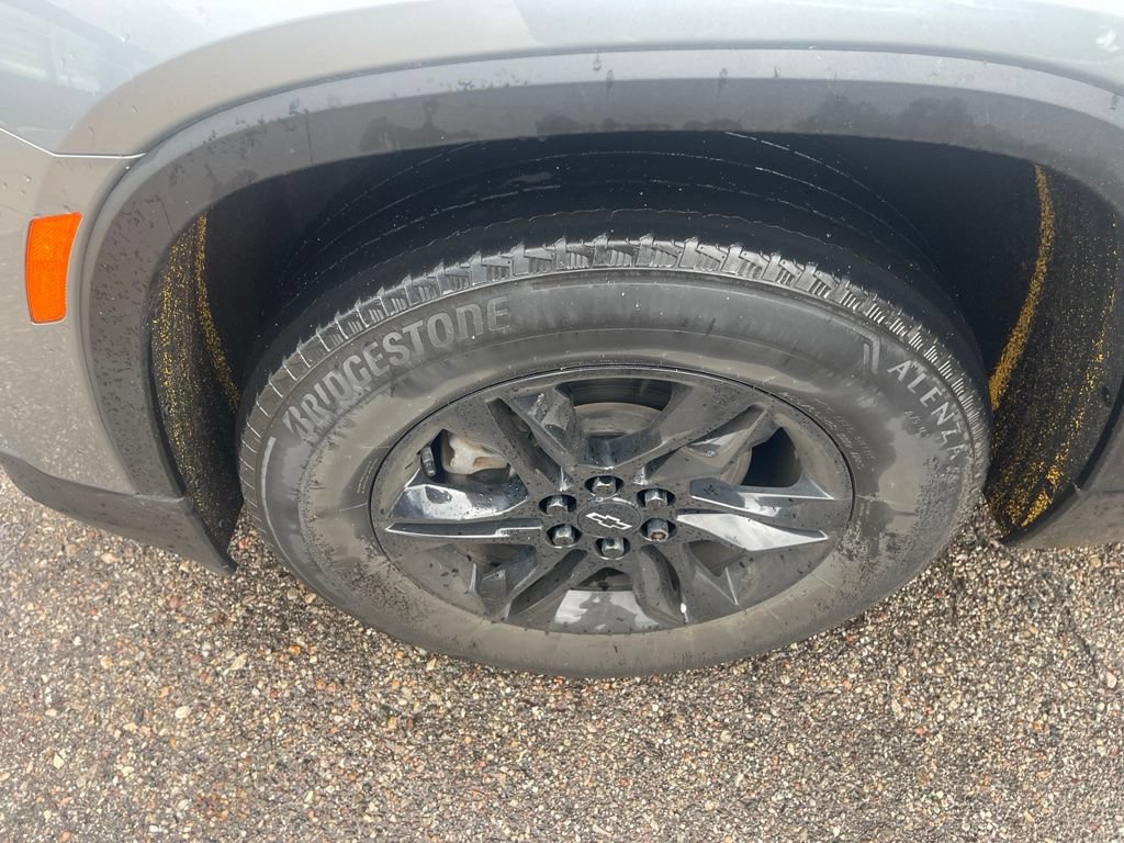 Used 2023 Chevrolet Traverse LT FWD image 22