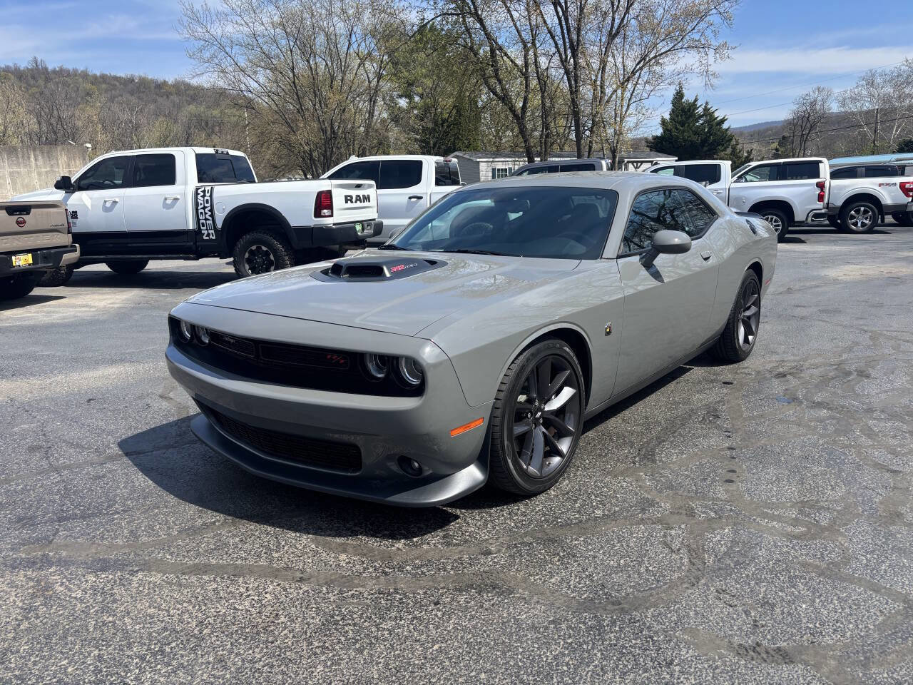 Used 2019 Dodge Challenger R/T Scat Pack w/ Shaker Package RWD image 4