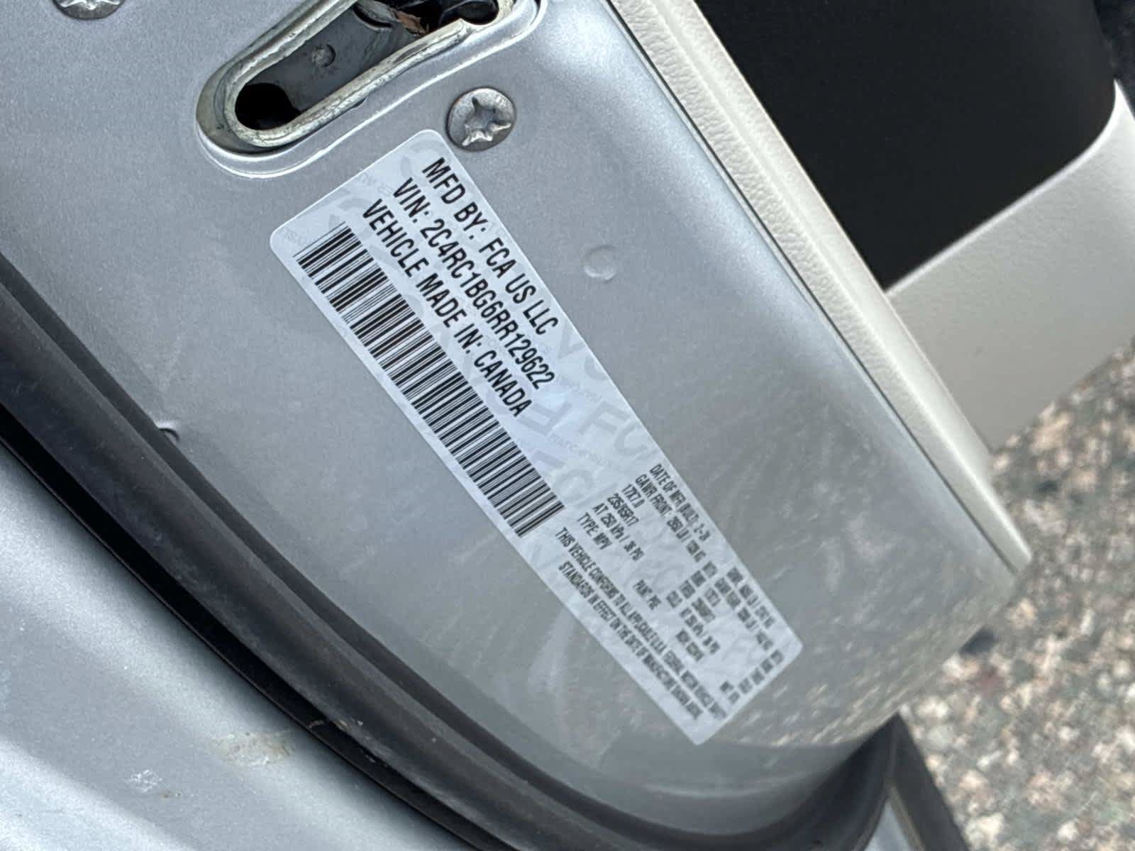 Certified 2024 Chrysler Pacifica Touring-L FWD image 25
